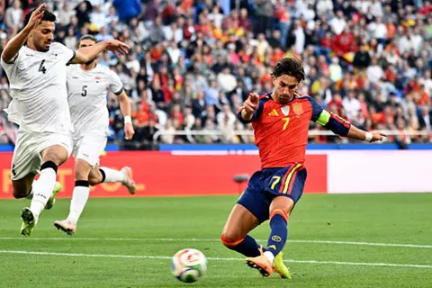دقيقة بدقيقة.. إسبانيا 1-1 العراق.. فرصة ضائعة (صور)